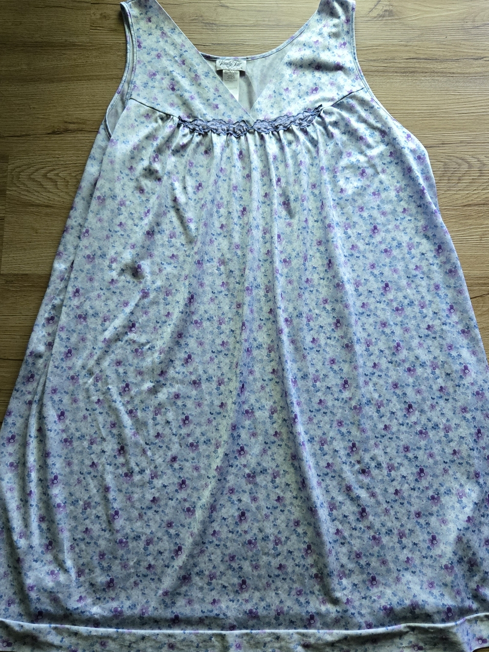 Vintage Vanity Fair Lavender Floral V-Neck Nightgown Lg Style 30-107